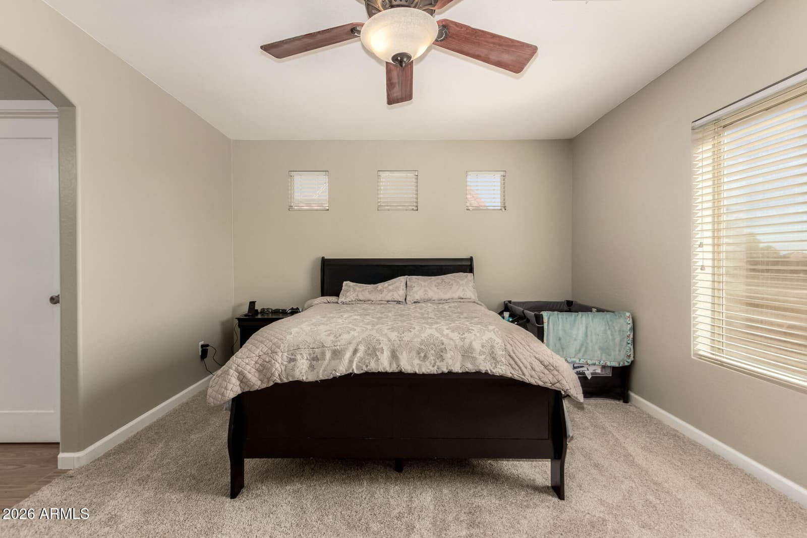 885 E LAKEVIEW Drive, San Tan Valley, AZ 85143 — photo 17 of 34