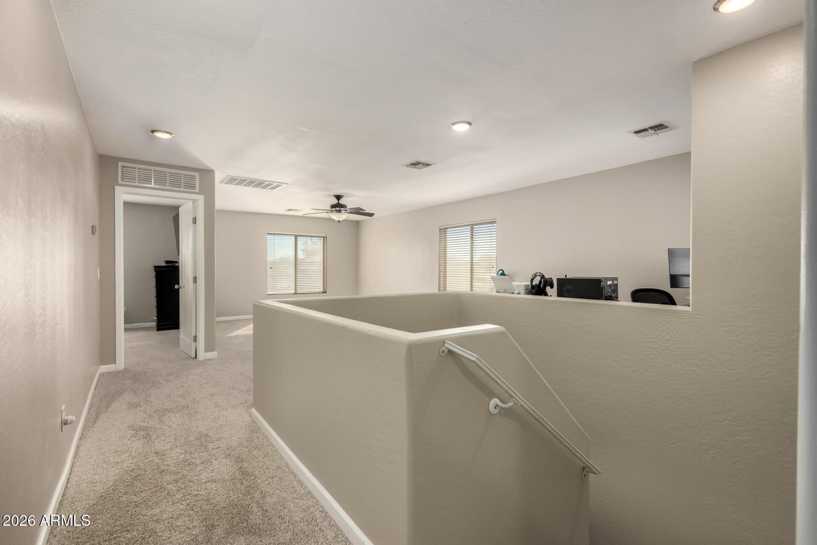 885 E LAKEVIEW Drive, San Tan Valley, AZ 85143 — photo 12 of 34