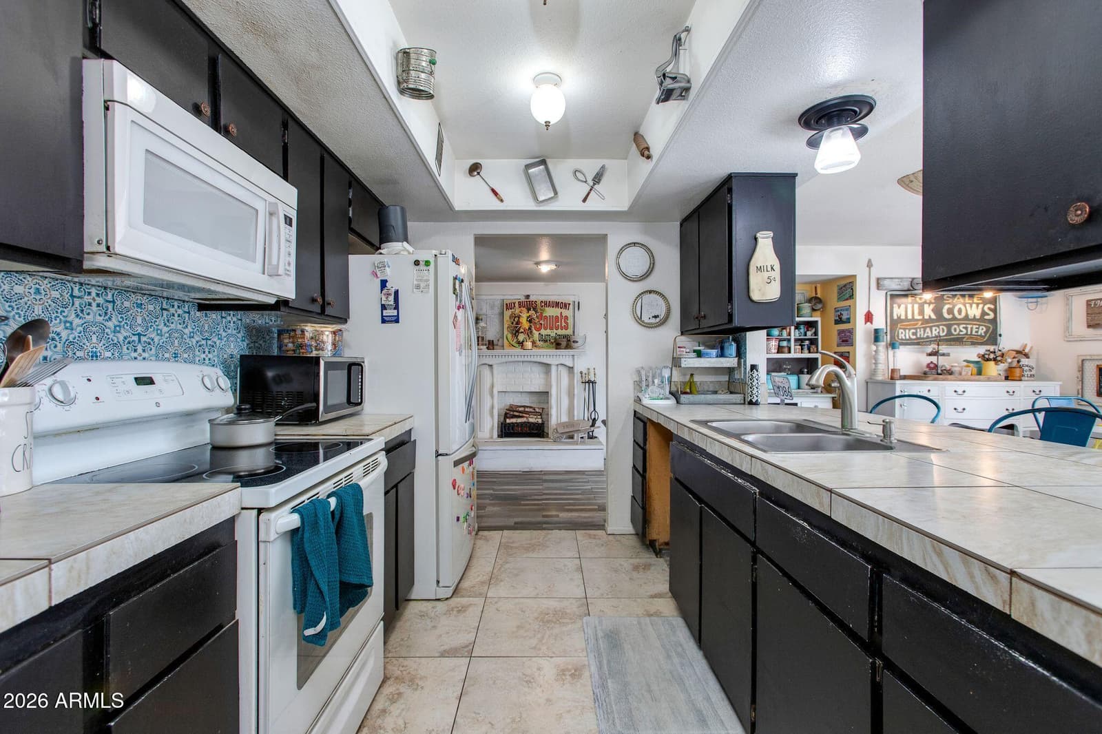 5025 W FRIER Drive, Glendale, AZ 85301 — photo 11 of 22