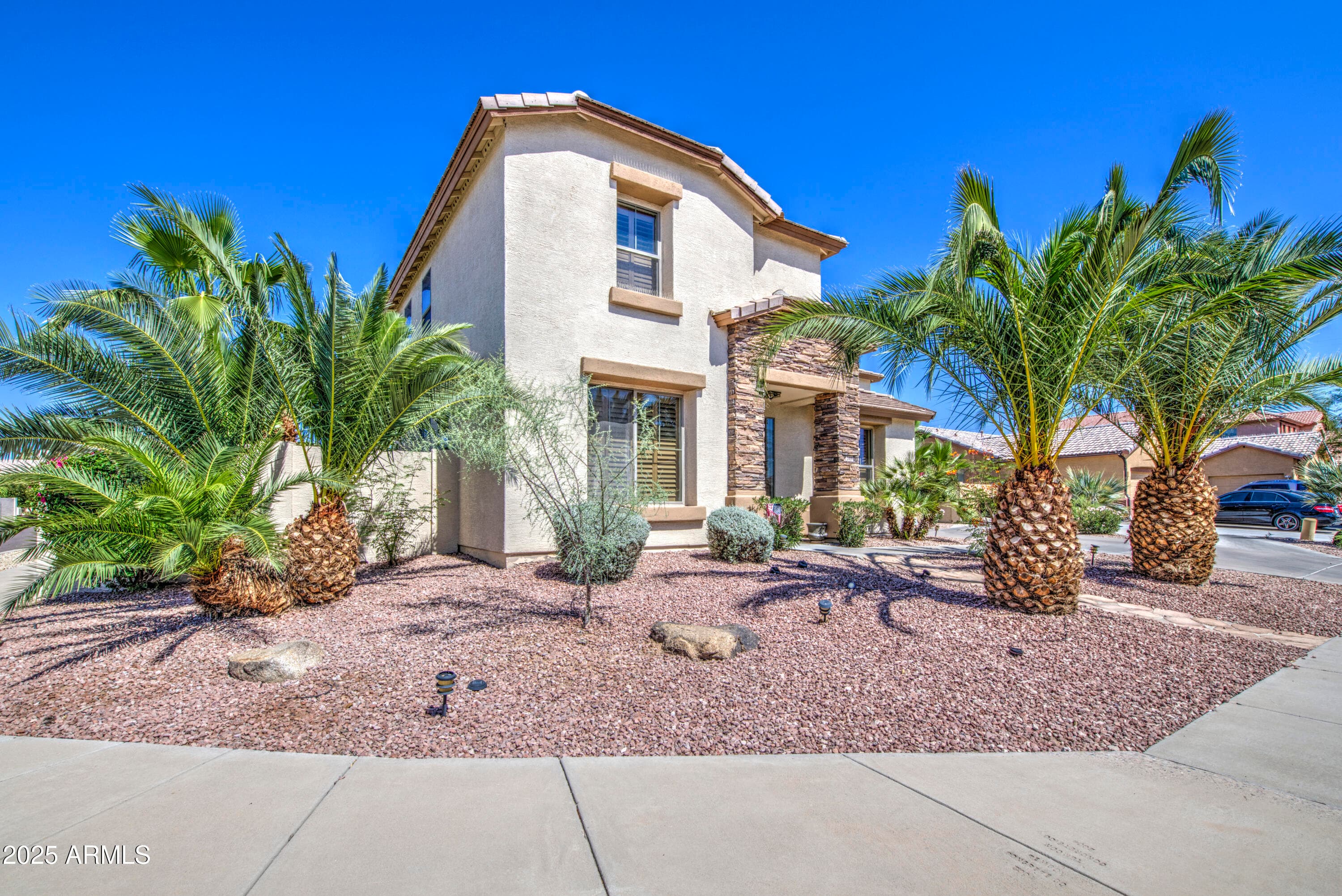 7419 S 25TH Drive, Phoenix, AZ 85041 — photo 5 of 74
