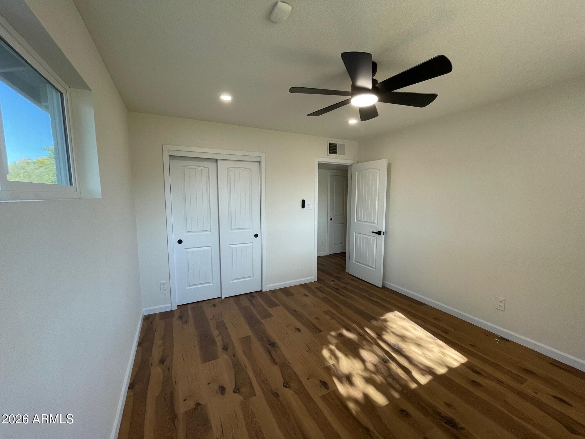 1819 W MORTEN Avenue, Phoenix, AZ 85021 — photo 11 of 14