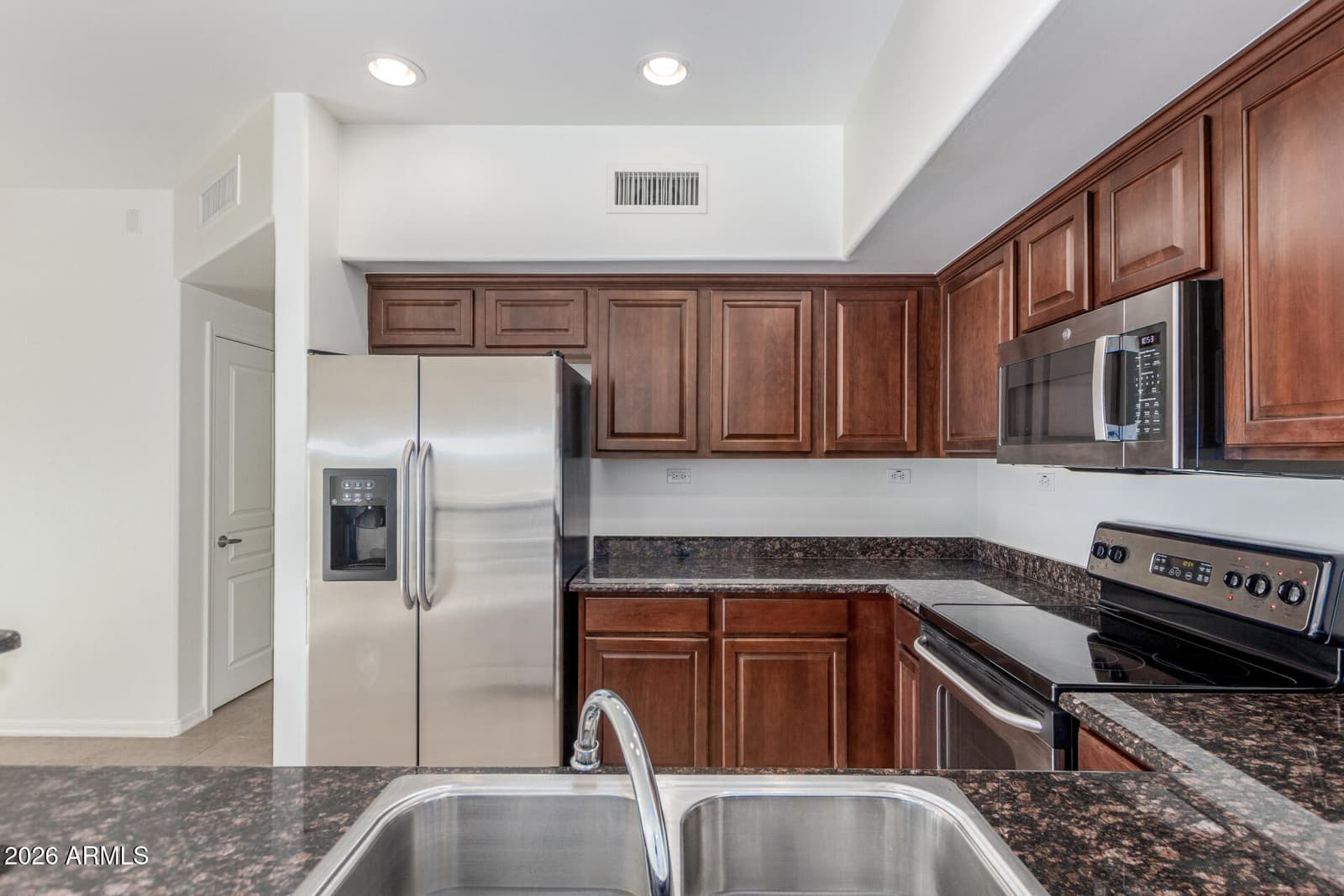 20660 N 40TH Street 1172, Phoenix, AZ 85050 — photo 23 of 37