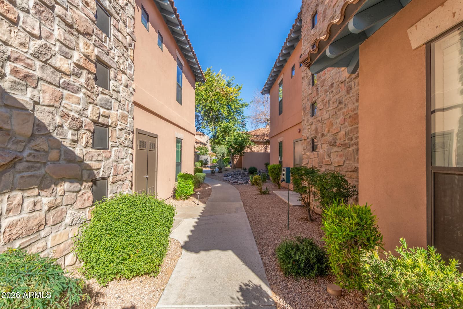 20660 N 40TH Street 1172, Phoenix, AZ 85050 — photo 34 of 37