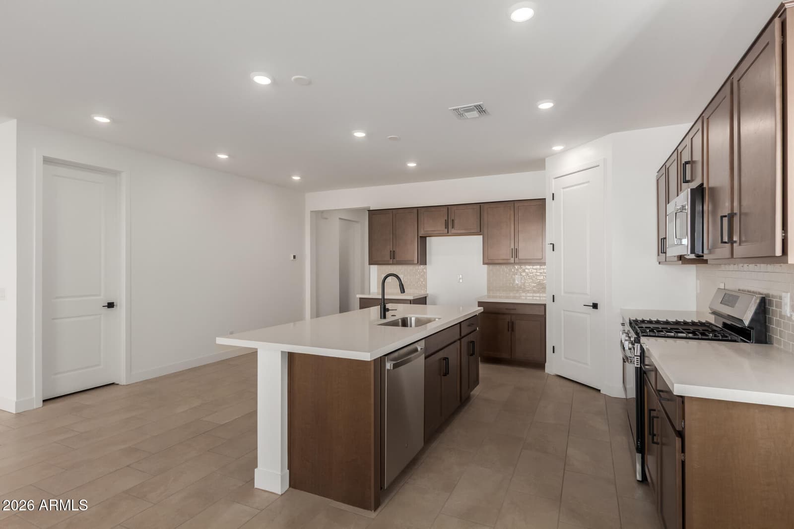 30142 W PALO BREA Way, Buckeye, AZ 85396 — photo 16 of 38