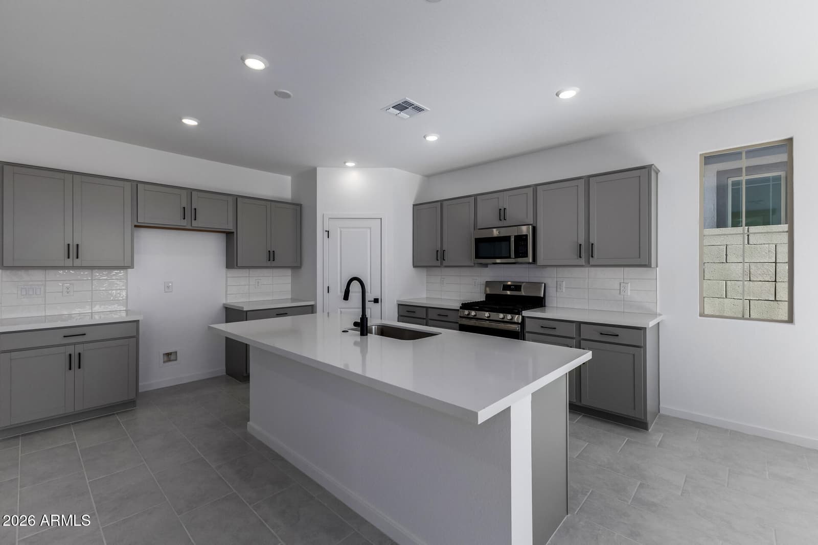 30133 W PALO BREA Way, Buckeye, AZ 85396 — photo 13 of 33