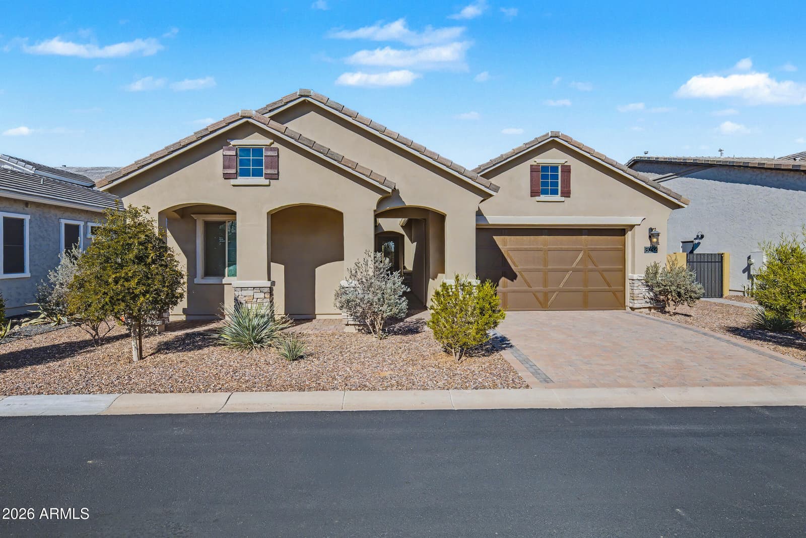 8032 E JUNE Circle, Mesa, AZ 85207 — photo 2 of 47