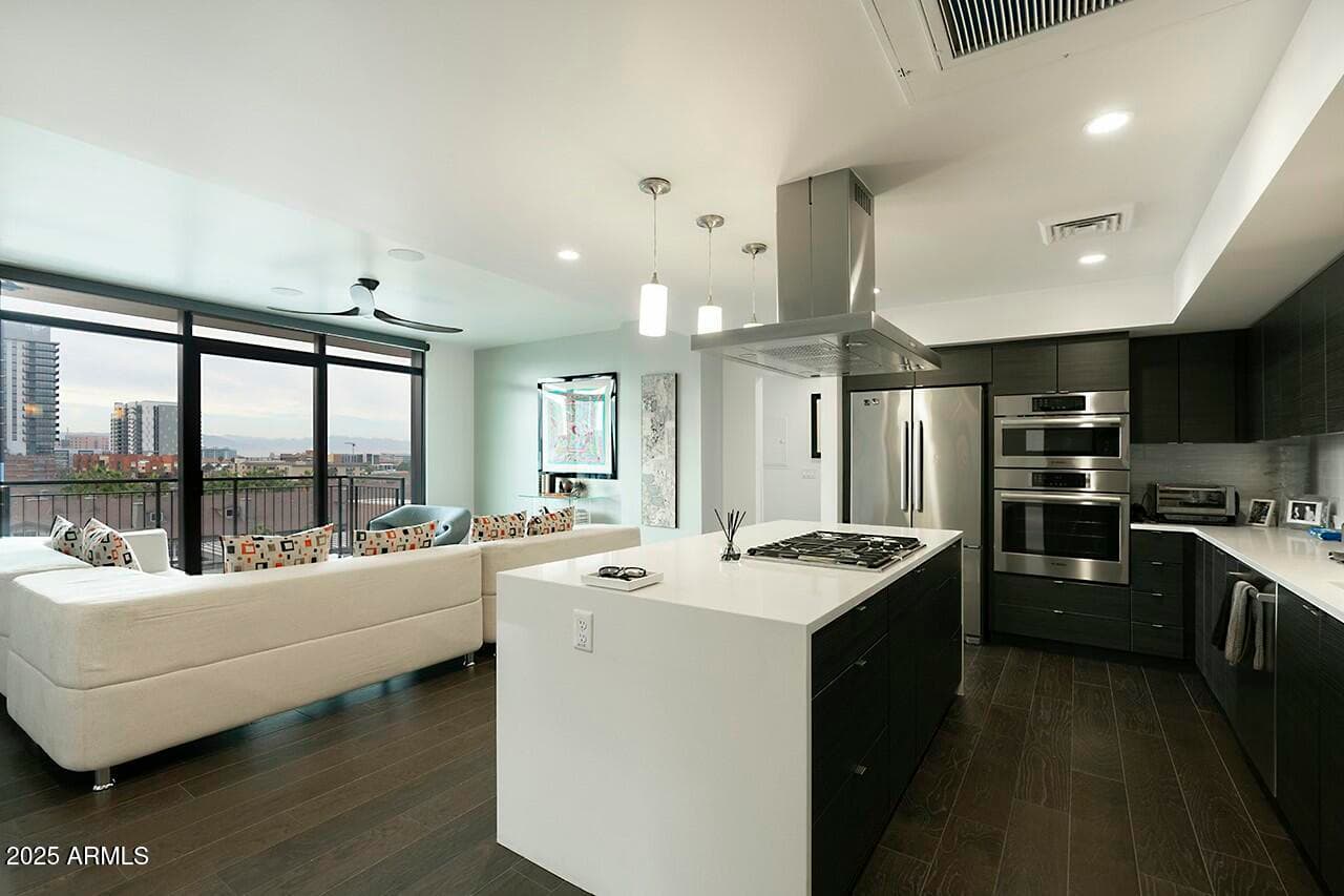 200 W PORTLAND Street 817, Phoenix, AZ 85003 — photo 3 of 60