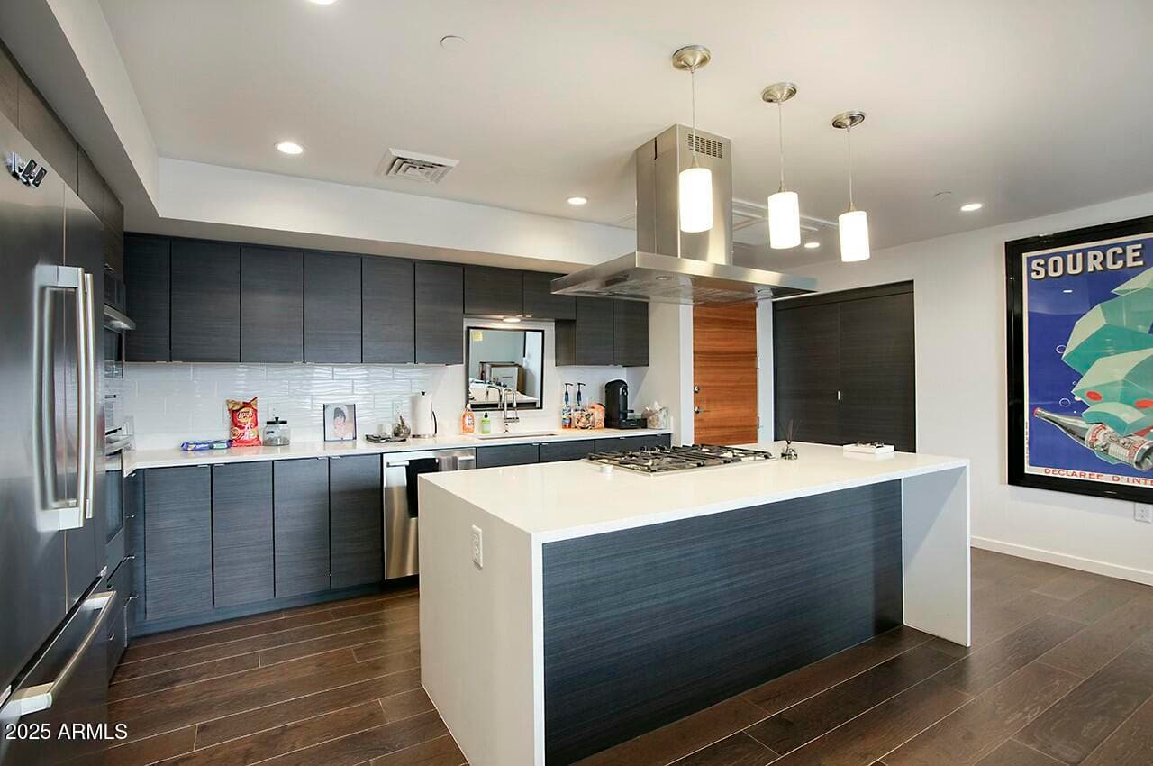 200 W PORTLAND Street 817, Phoenix, AZ 85003 — photo 6 of 60