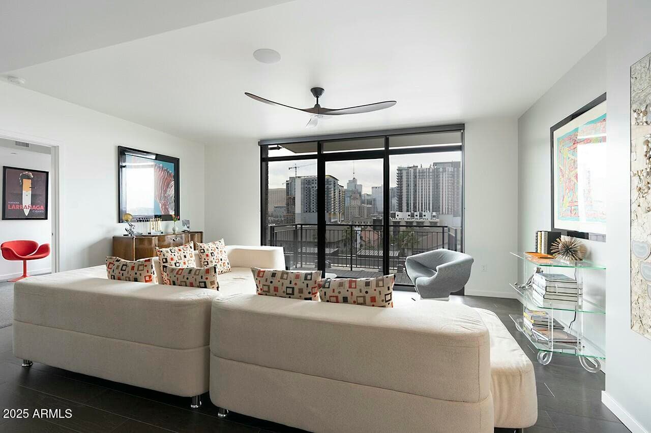 200 W PORTLAND Street 817, Phoenix, AZ 85003 — photo 10 of 60