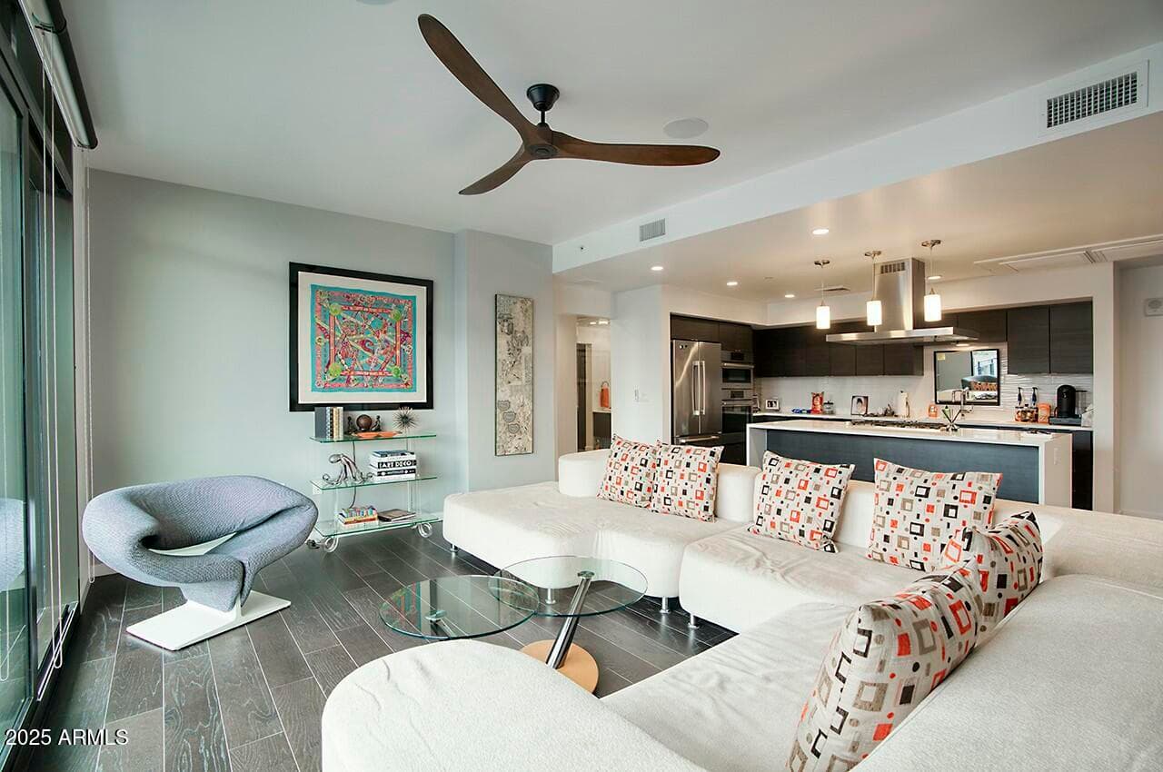 200 W PORTLAND Street 817, Phoenix, AZ 85003 — photo 11 of 60