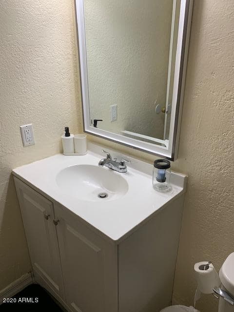8214 W SELLS Drive, Phoenix, AZ 85033 — photo 3 of 38