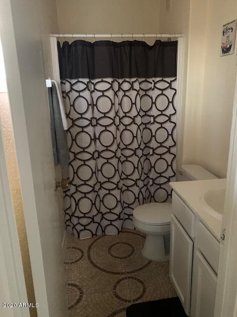 8214 W SELLS Drive, Phoenix, AZ 85033 — photo 9 of 38