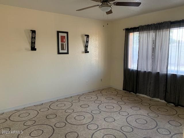 8214 W SELLS Drive, Phoenix, AZ 85033 — photo 10 of 38