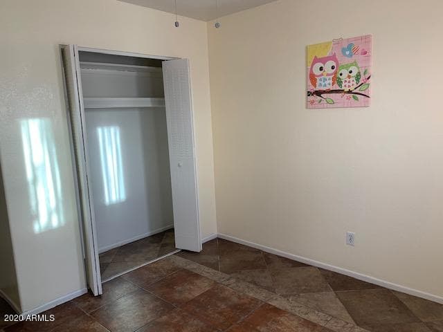 8214 W SELLS Drive, Phoenix, AZ 85033 — photo 14 of 38