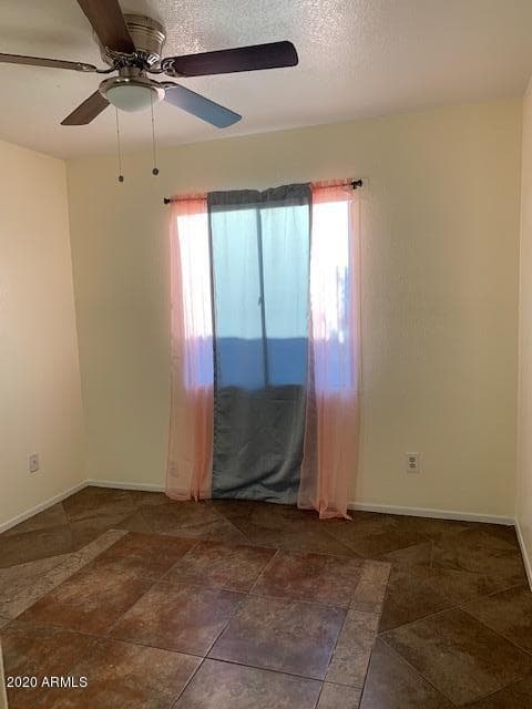 8214 W SELLS Drive, Phoenix, AZ 85033 — photo 15 of 38