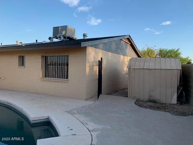 8214 W SELLS Drive, Phoenix, AZ 85033 — photo 23 of 38