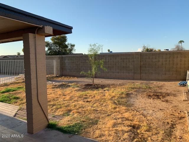 8214 W SELLS Drive, Phoenix, AZ 85033 — photo 26 of 38
