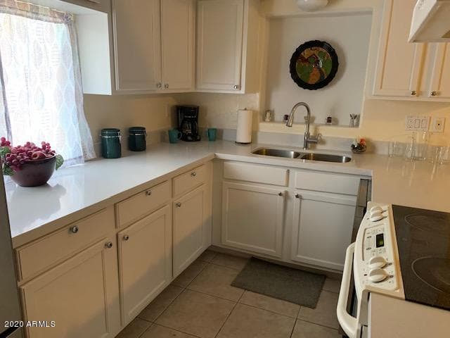 8214 W SELLS Drive, Phoenix, AZ 85033 — photo 33 of 38