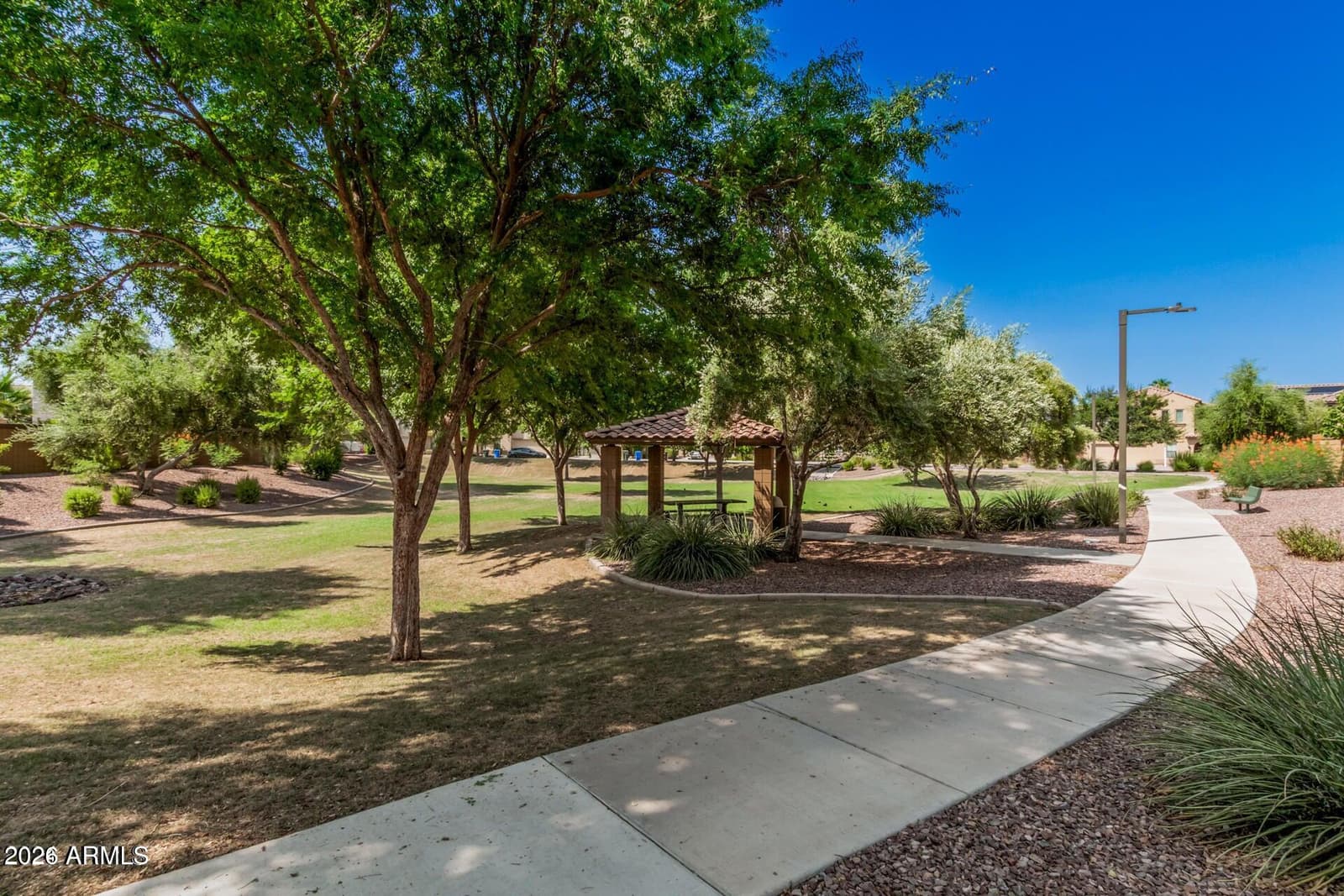 1937 W DAVIS Road, Phoenix, AZ 85023 — photo 8 of 10