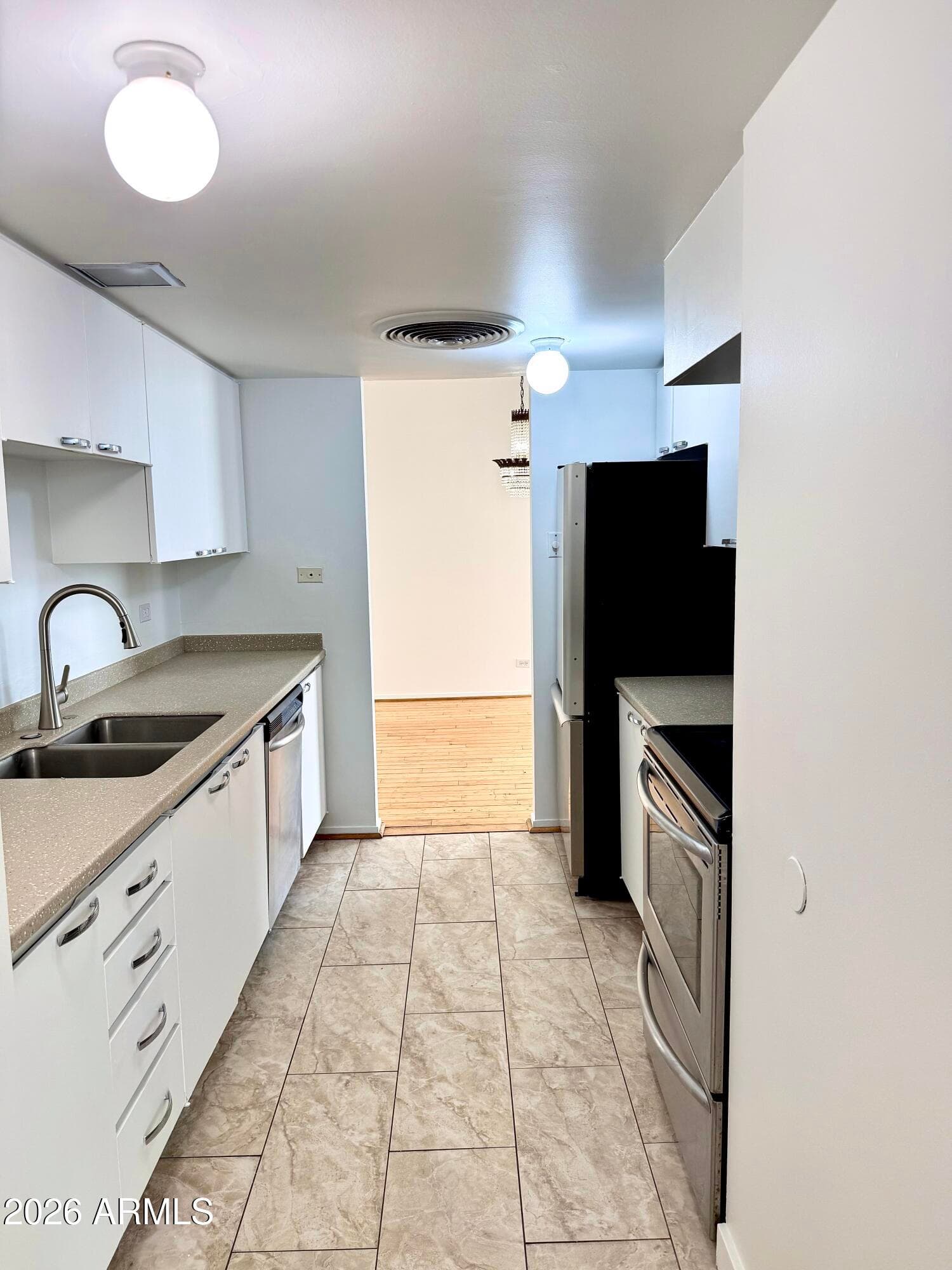 207 W CLARENDON Avenue 17G, Phoenix, AZ 85013 — photo 5 of 45