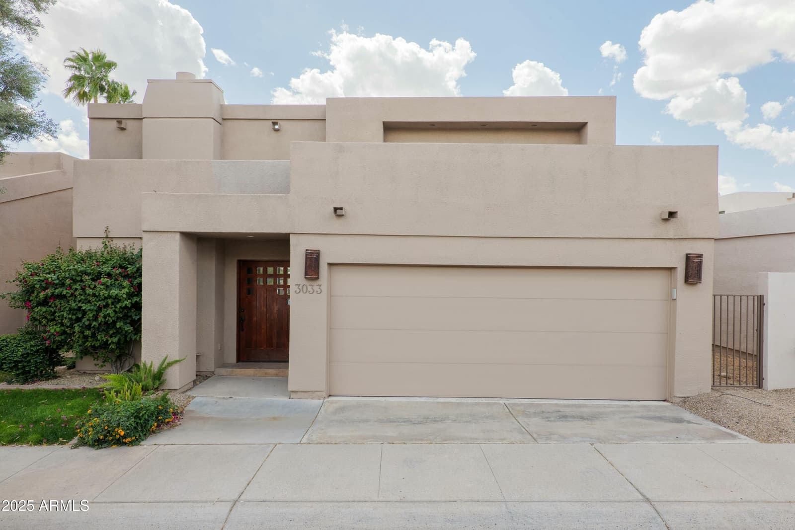 3033 E CLAREMONT Avenue, Phoenix, AZ 85016 — photo 3 of 26