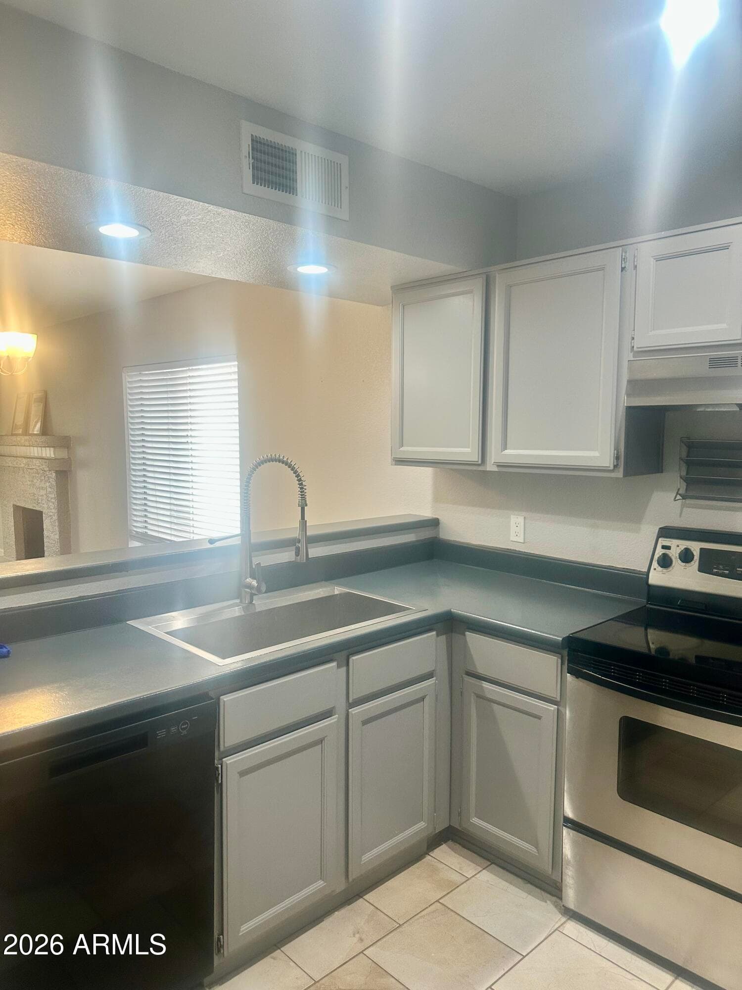 1120 N VAL VISTA Drive 28, Gilbert, AZ 85234 — photo 13 of 34