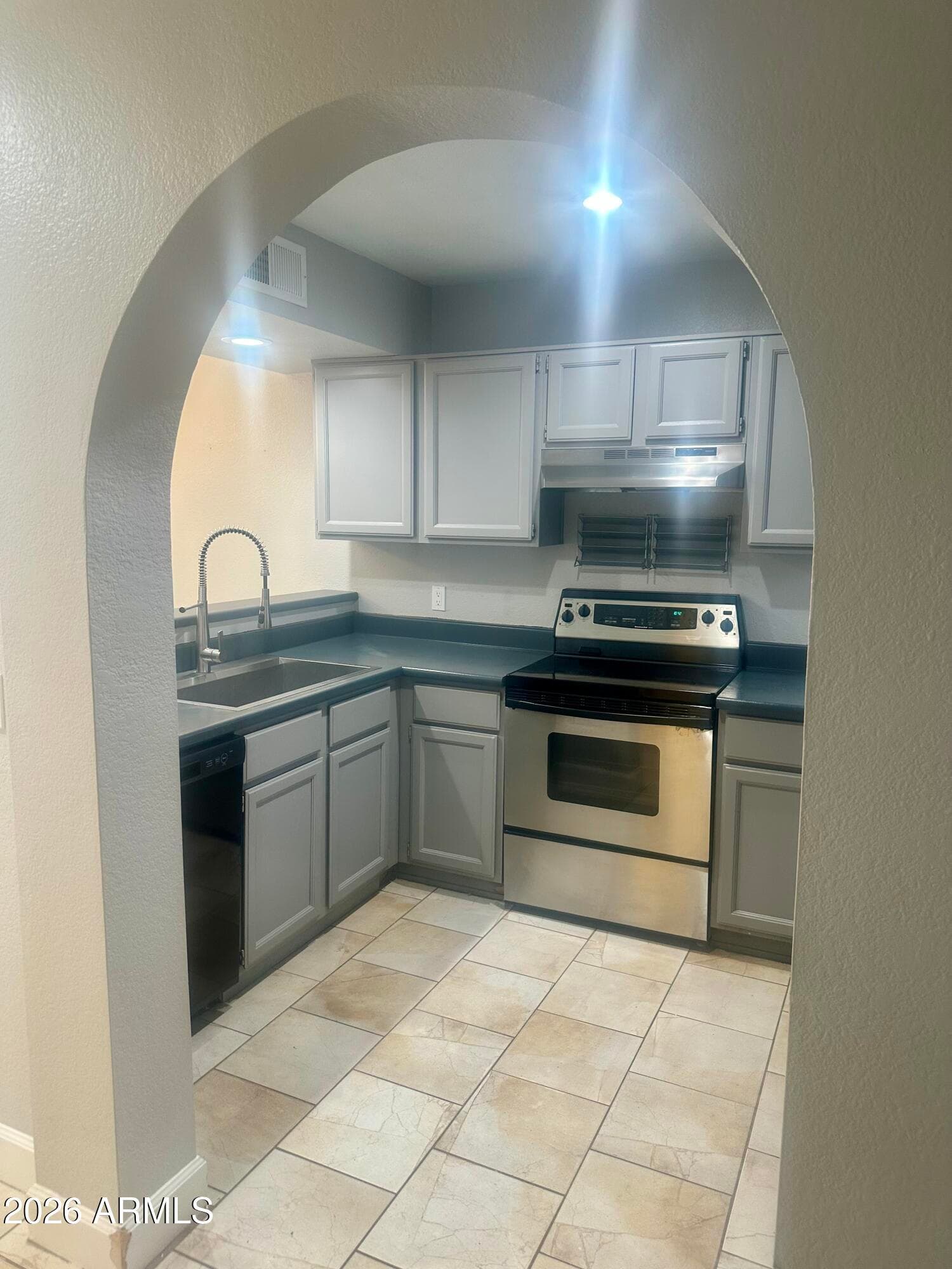 1120 N VAL VISTA Drive 28, Gilbert, AZ 85234 — photo 10 of 34
