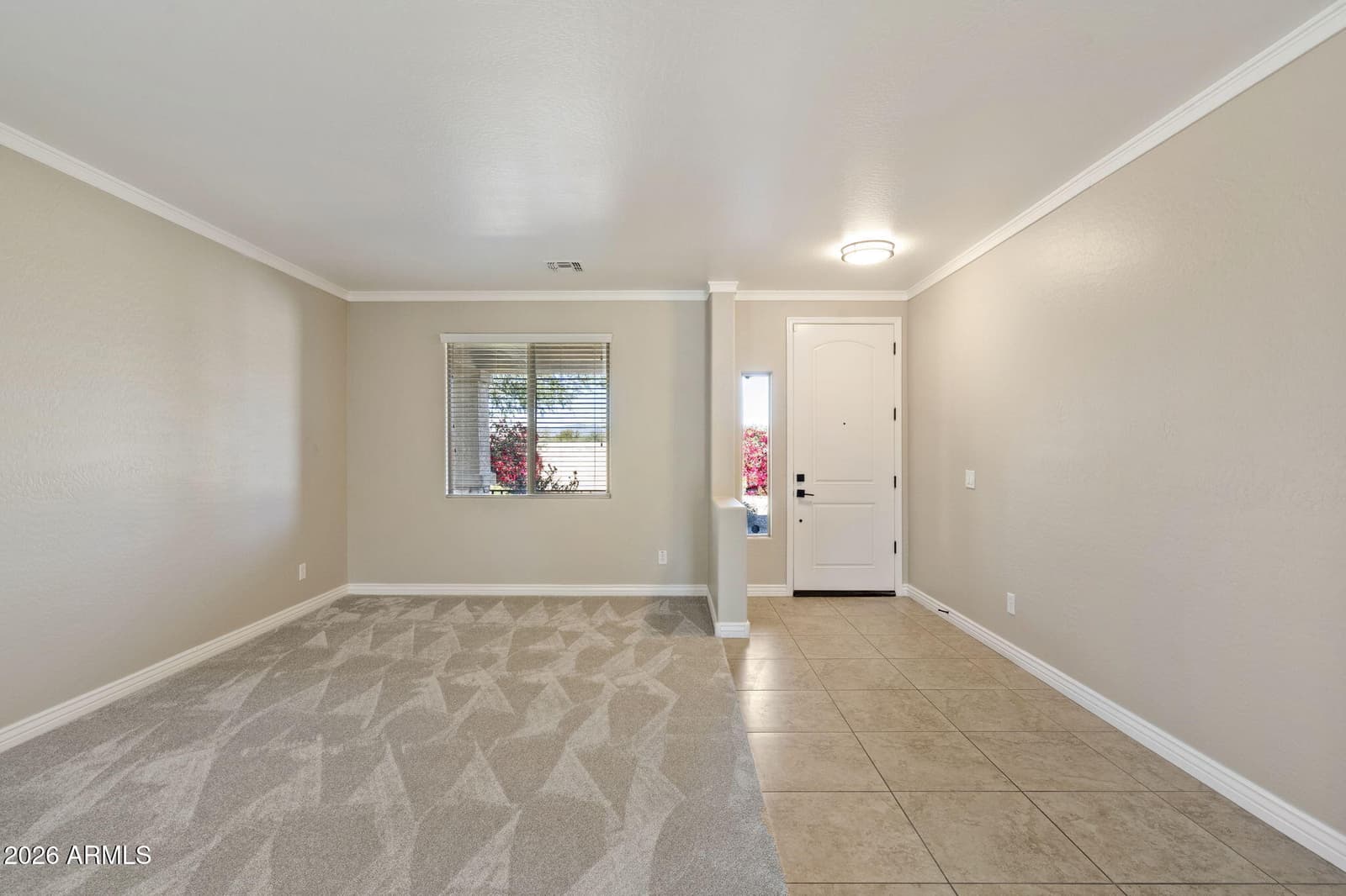 4235 E CASITAS DEL RIO Drive, Phoenix, AZ 85050 — photo 4 of 32