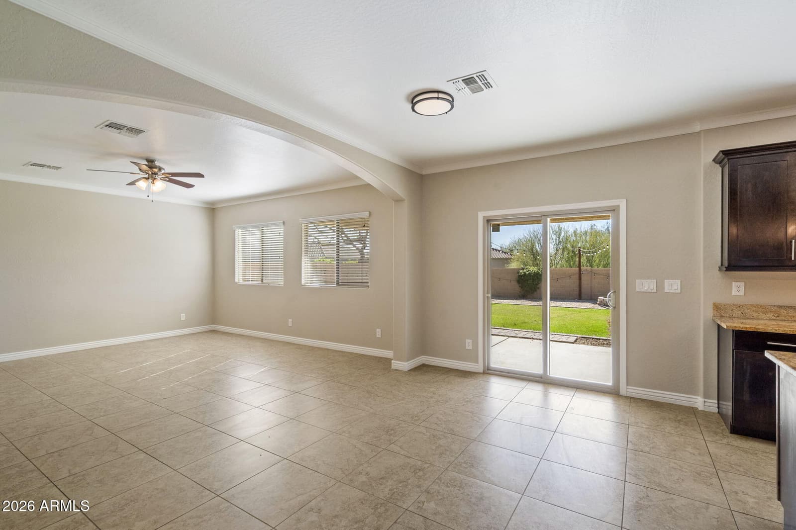 4235 E CASITAS DEL RIO Drive, Phoenix, AZ 85050 — photo 6 of 32