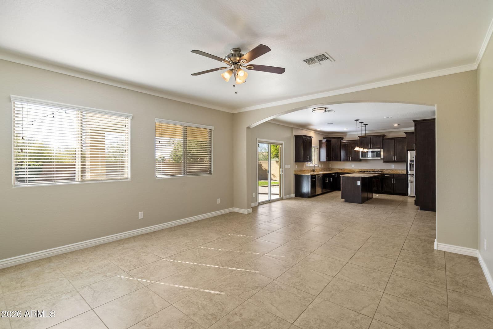 4235 E CASITAS DEL RIO Drive, Phoenix, AZ 85050 — photo 8 of 32
