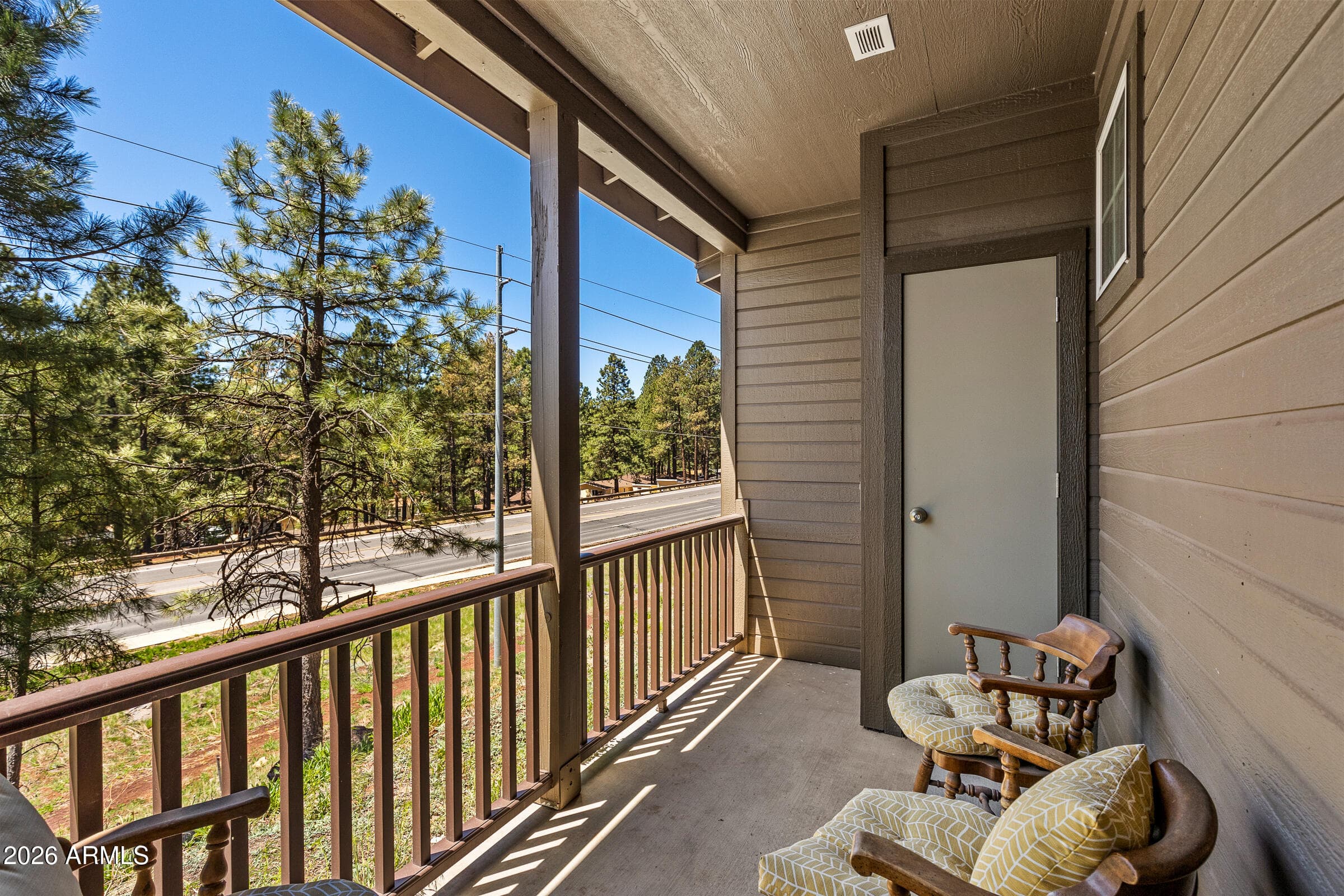 2545 W CRIPPLE CREEK Drive, Flagstaff, AZ 86001 — photo 10 of 35