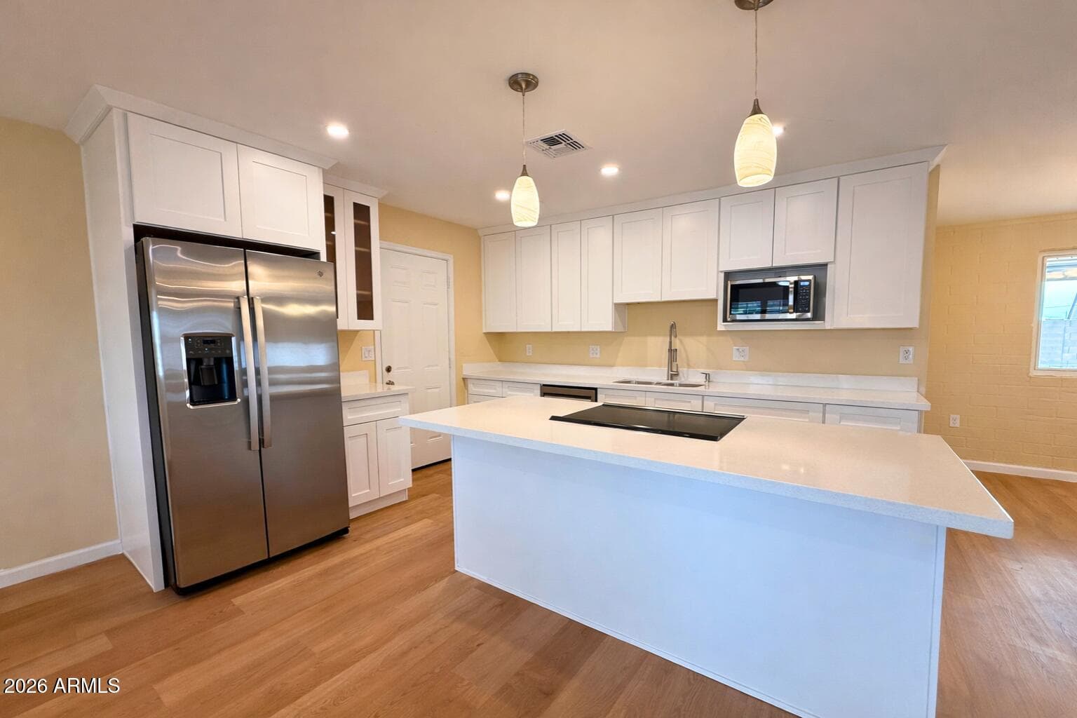 10509 W SNEAD Drive, Sun City, AZ 85351 — photo 10 of 33