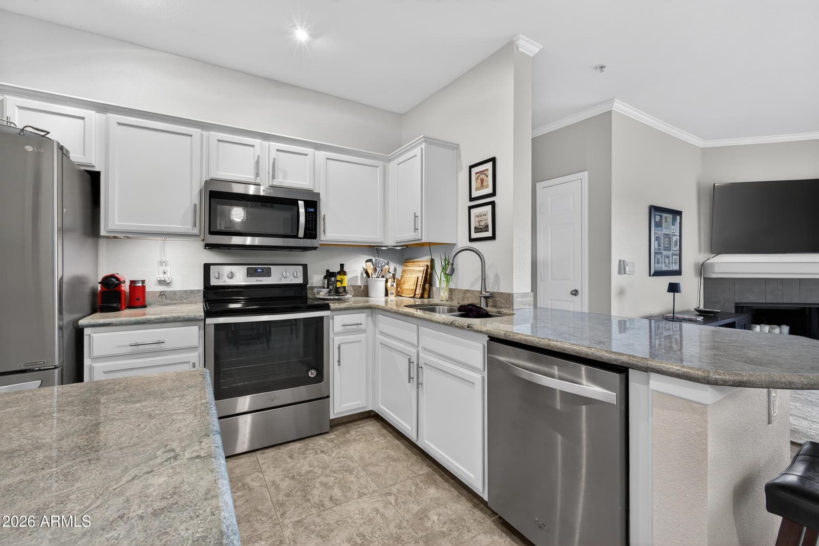 5401 E VAN BUREN Street 3113, Phoenix, AZ 85008 — photo 11 of 46
