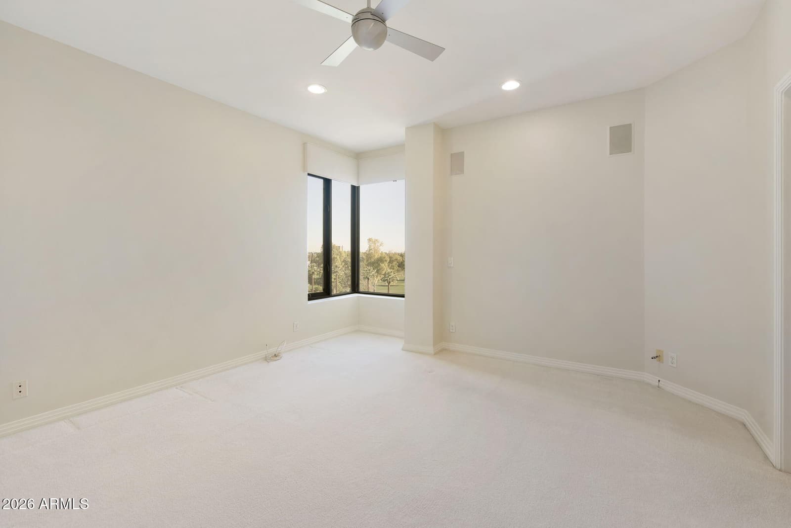 1040 E OSBORN Road 601, Phoenix, AZ 85014 — photo 23 of 54
