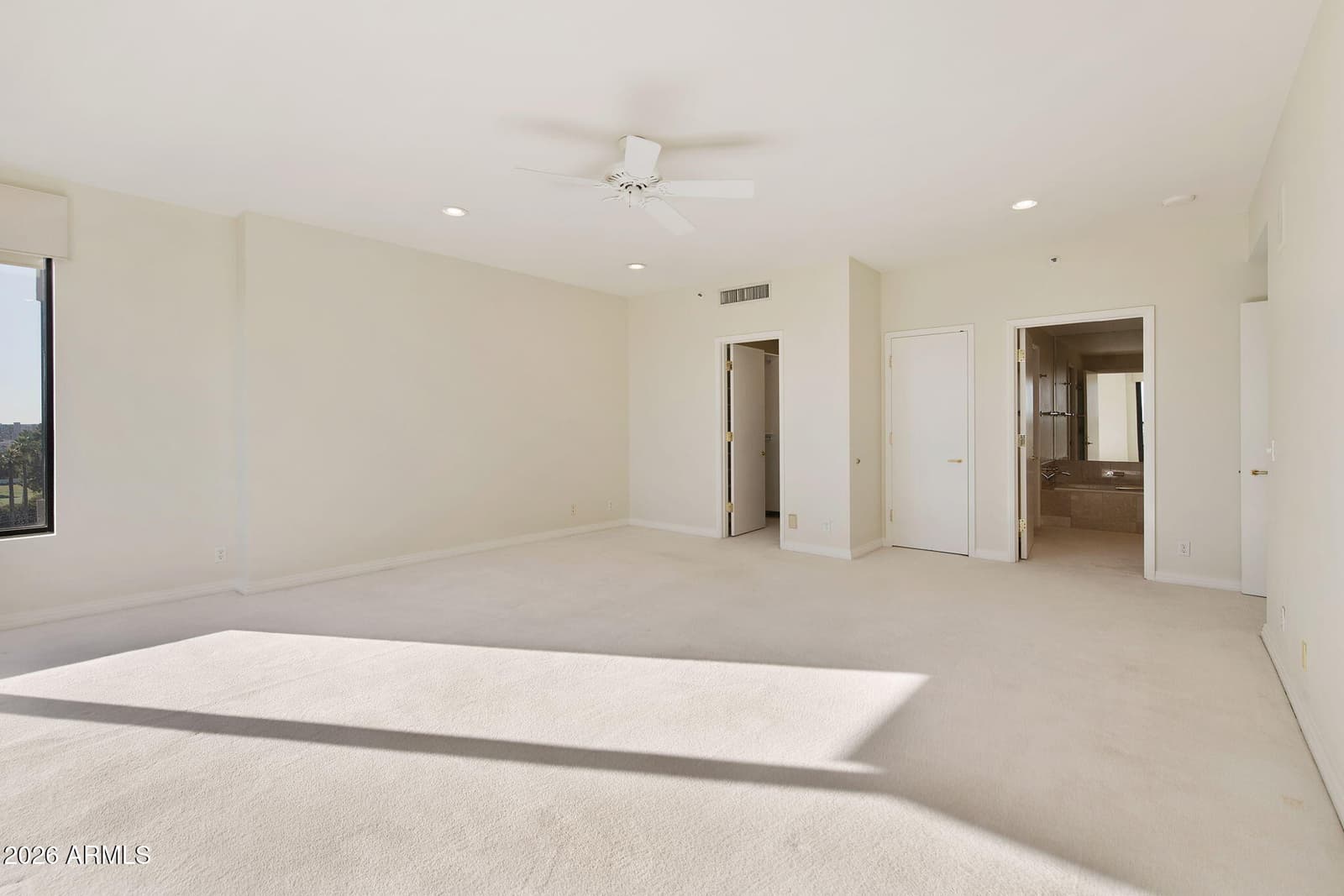 1040 E OSBORN Road 601, Phoenix, AZ 85014 — photo 26 of 54