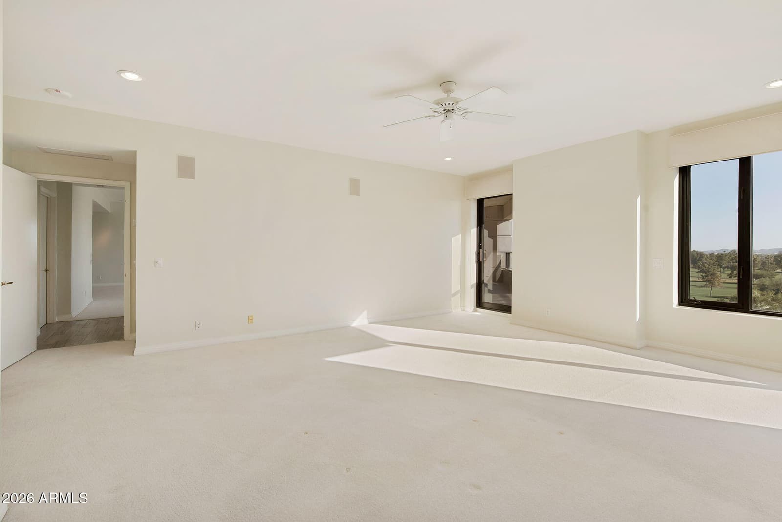 1040 E OSBORN Road 601, Phoenix, AZ 85014 — photo 27 of 54
