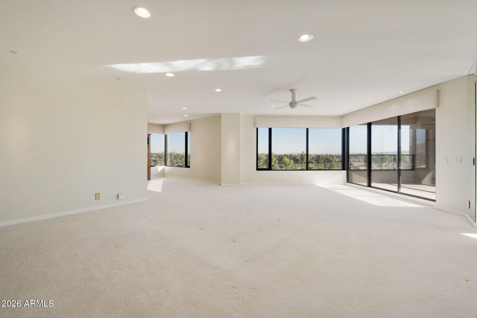1040 E OSBORN Road 601, Phoenix, AZ 85014 — photo 41 of 54