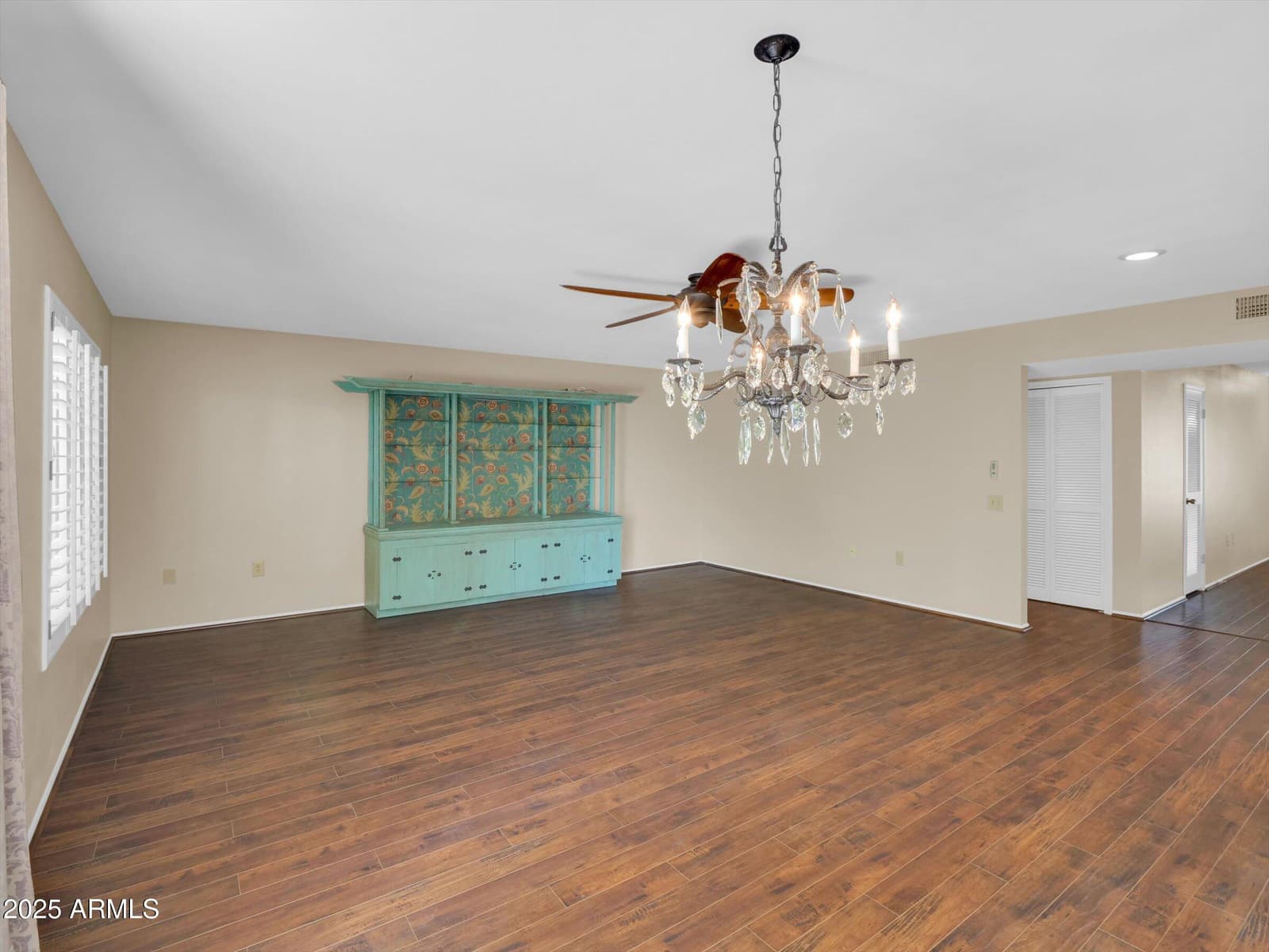 10825 W CARON Drive, Sun City, AZ 85351 — photo 10 of 35
