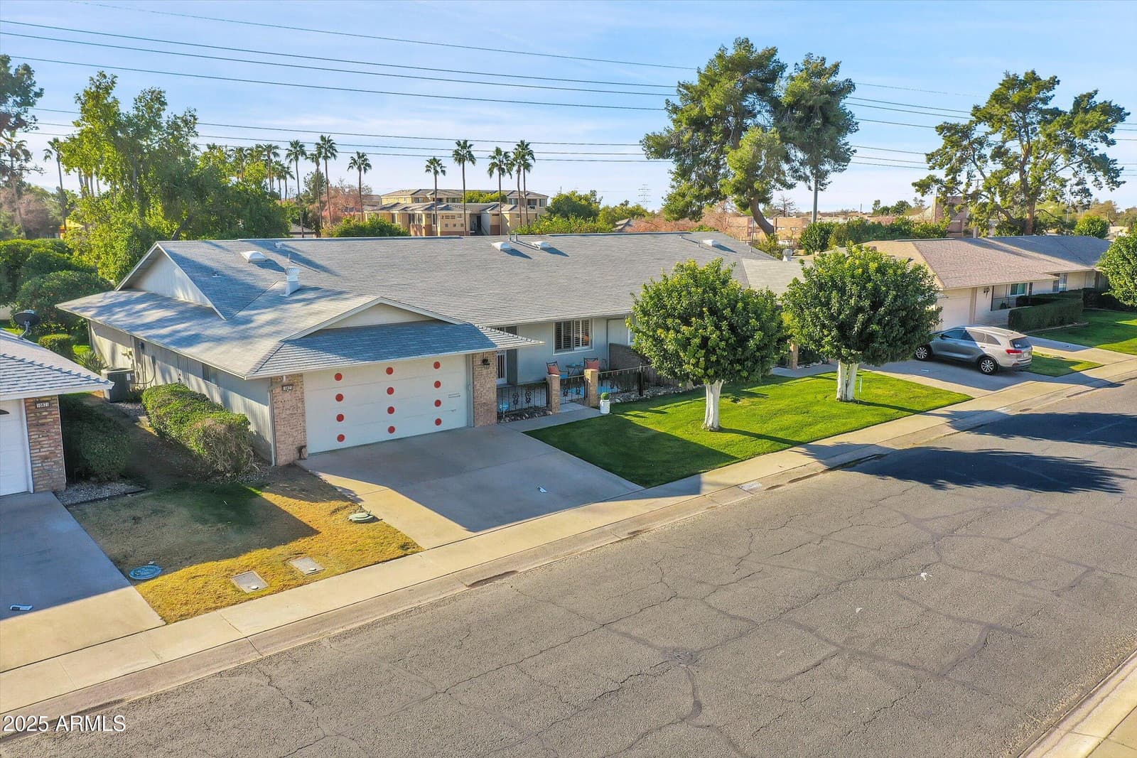 10825 W CARON Drive, Sun City, AZ 85351 — photo 33 of 35