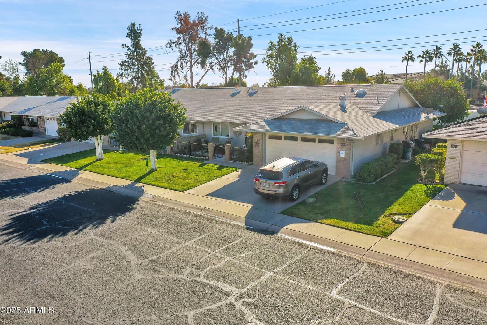 10825 W CARON Drive, Sun City, AZ 85351 — photo 34 of 35