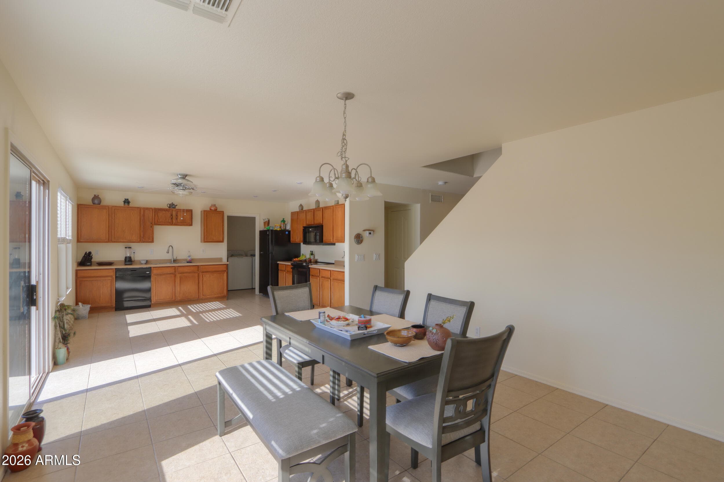 533 W PRICKLY PEAR Drive, Casa Grande, AZ 85122 — photo 11 of 40