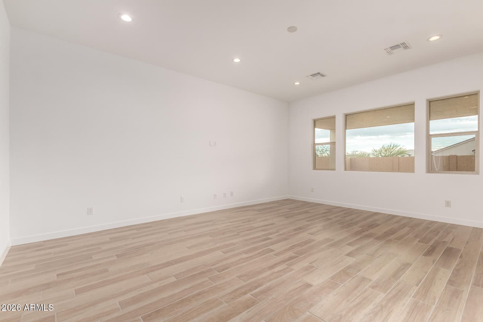 15793 W BRONCO Trail, Surprise, AZ 85387 — photo 6 of 34