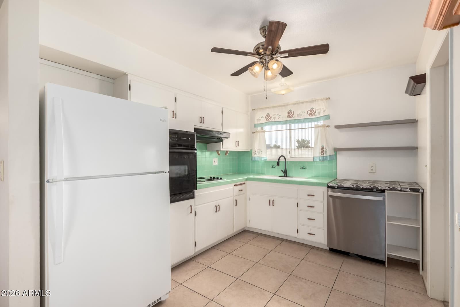 11023 W Sun City Boulevard, Sun City, AZ 85351 — photo 9 of 24