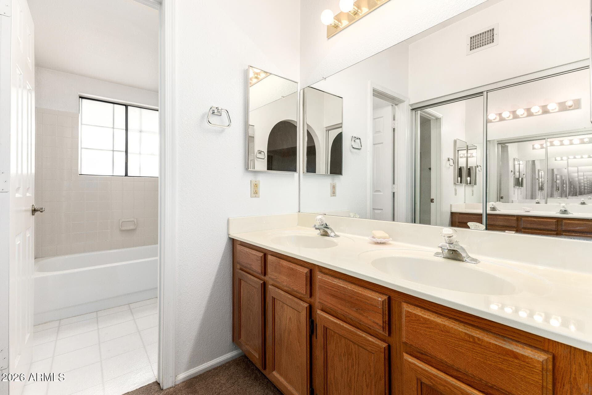 1718 S LONGMORE 13, Mesa, AZ 85202 — photo 12 of 27