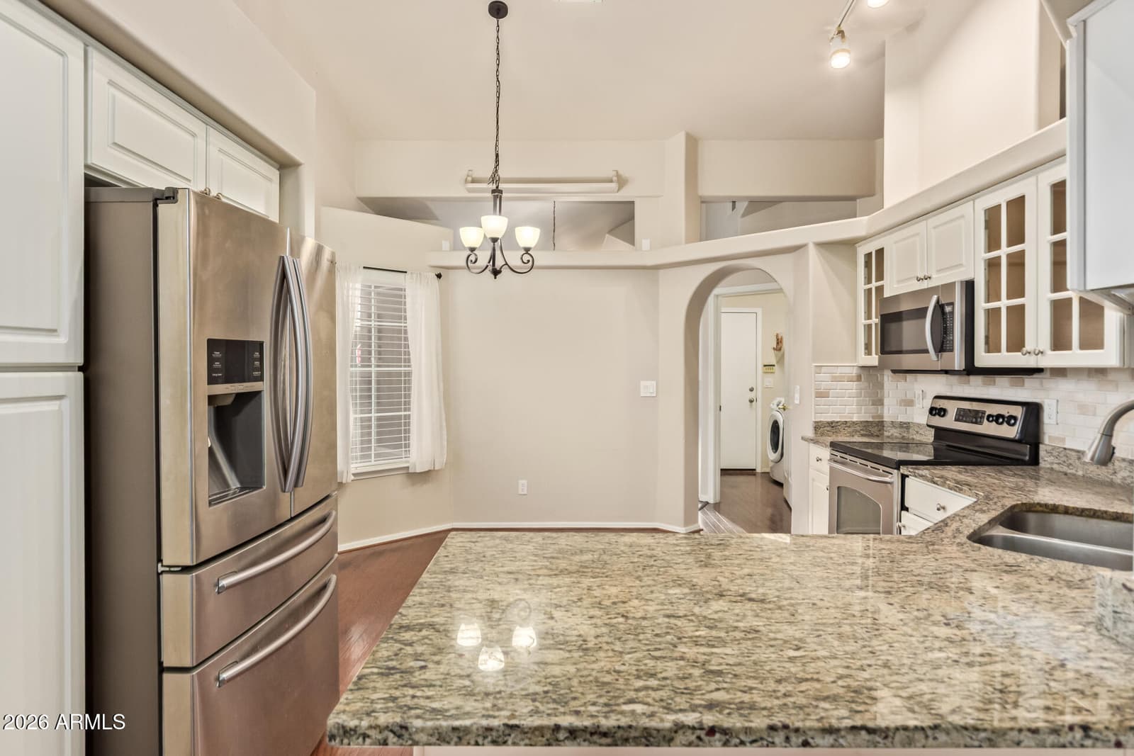517 S PARADISE Drive, Gilbert, AZ 85233 — photo 14 of 38