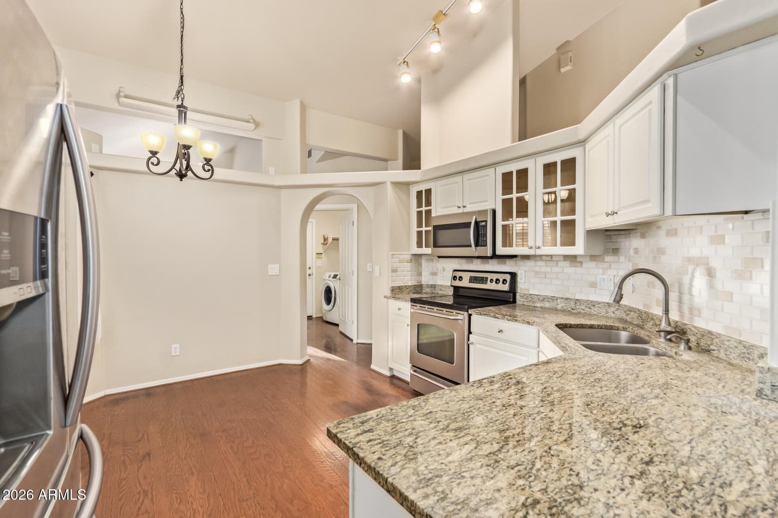 517 S PARADISE Drive, Gilbert, AZ 85233 — photo 15 of 38