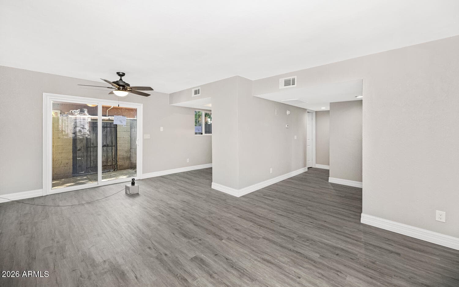 2847 N 46th Avenue 10, Phoenix, AZ 85035 — photo 8 of 20