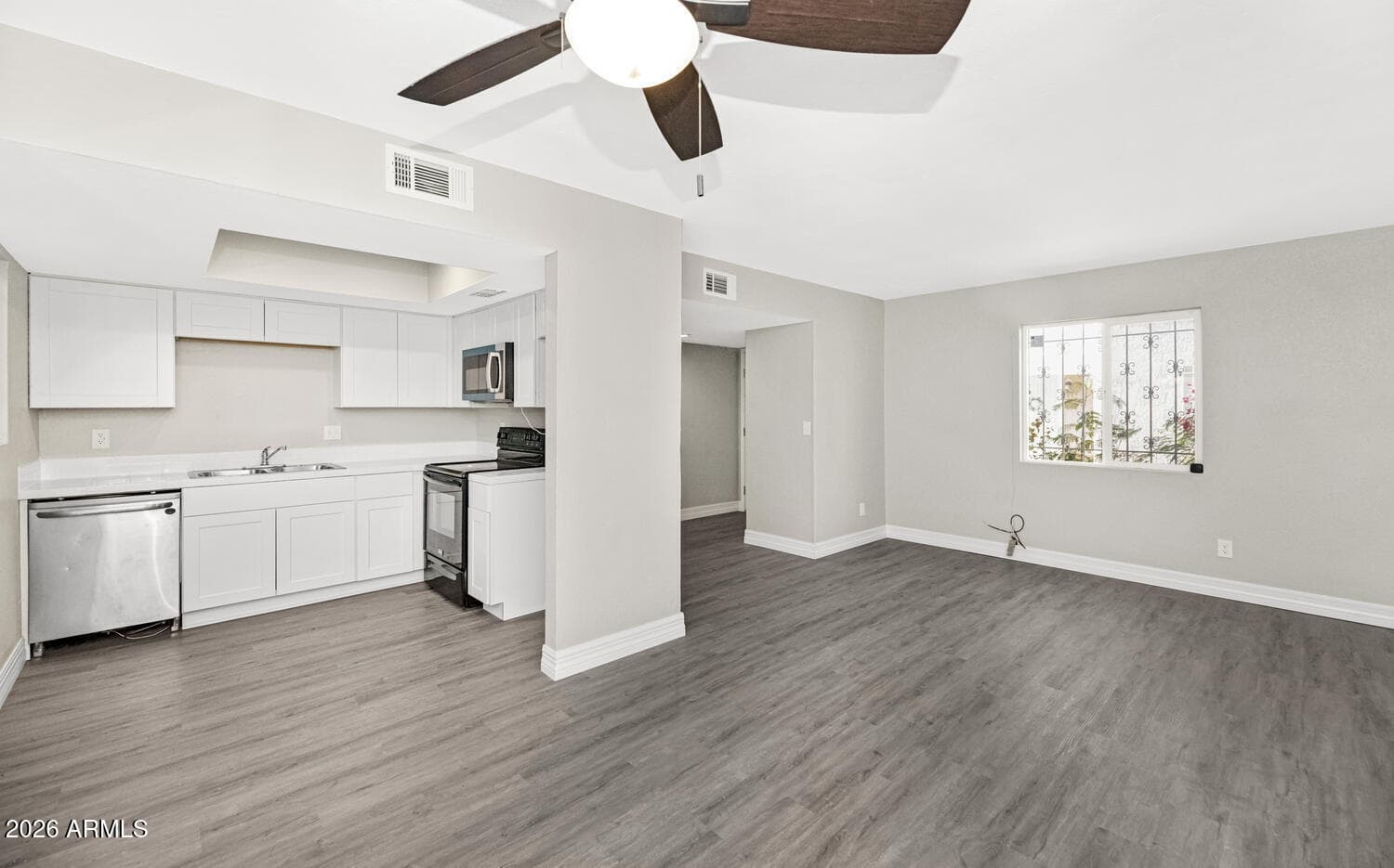 2847 N 46th Avenue 10, Phoenix, AZ 85035 — photo 12 of 20