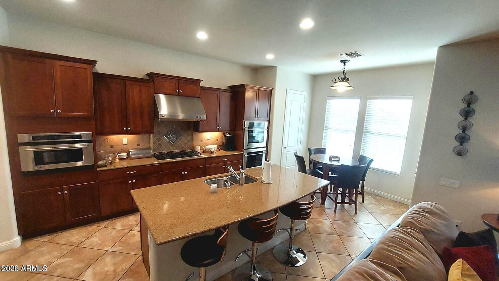 21212 N 38th Place, Phoenix, AZ 85050 — photo 9 of 32