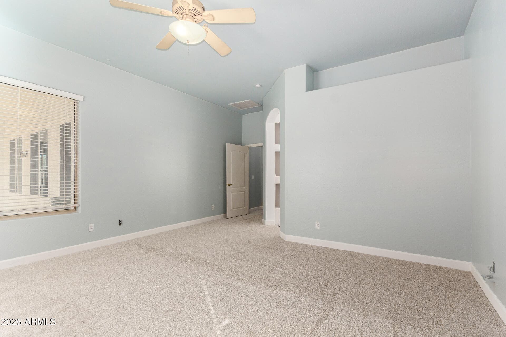 7265 W SADDLEHORN Road, Peoria, AZ 85383 — photo 14 of 32